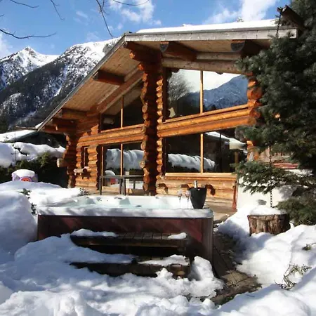 Fuer 10 Personen In Chaonix-mont-blanc- Franzoesische Alpen - Savoyer Alpen By Interhome *