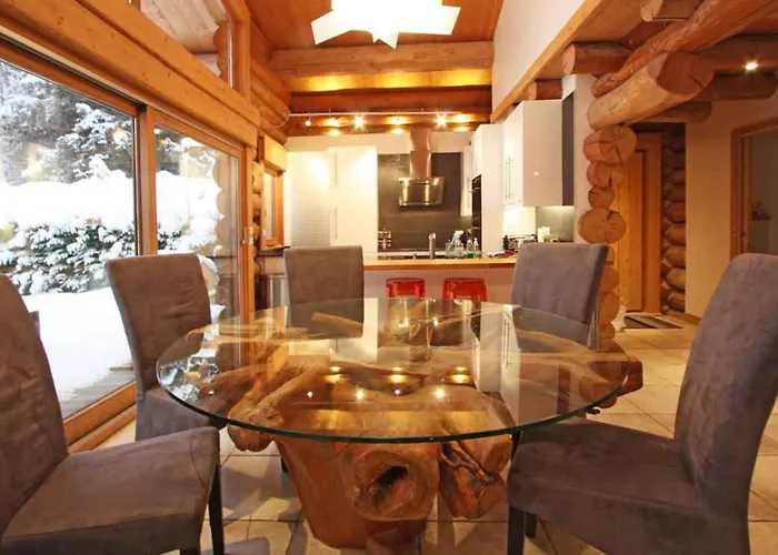 Fuer 10 Personen In Chaonix-mont-blanc- Franzoesische Alpen - Savoyer Alpen By Interhome *