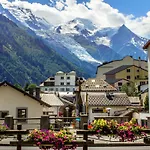 Tatil Evi Fuer 10 Personen In Chaonix-mont-blanc- Franzoesische Alpen - Savoyer Alpen By Interhome *