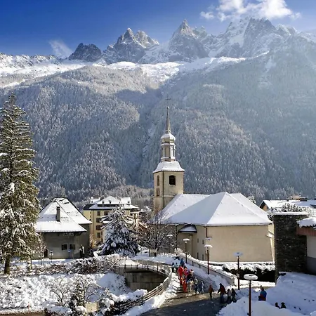 Fuer 10 Personen In Chaonix-mont-blanc- Franzoesische Alpen - Savoyer Alpen By Interhome Шамони